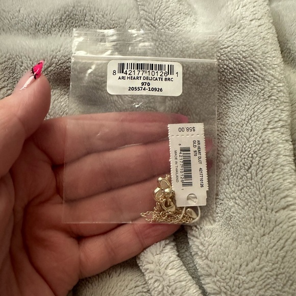 NWT Kendra Scott Ari Heart Delicate Bracelet - Picture 3 of 4